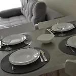 Srebrny Z Garazem Apartamento Kołobrzeg
