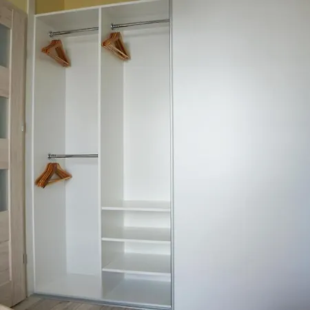 Srebrny Z Garazem Apartment
